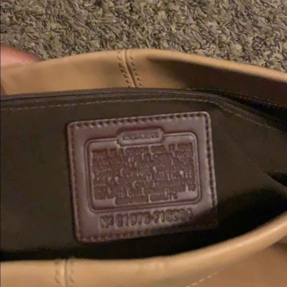 Coach Shoulder Bag - Picture 4 of 4